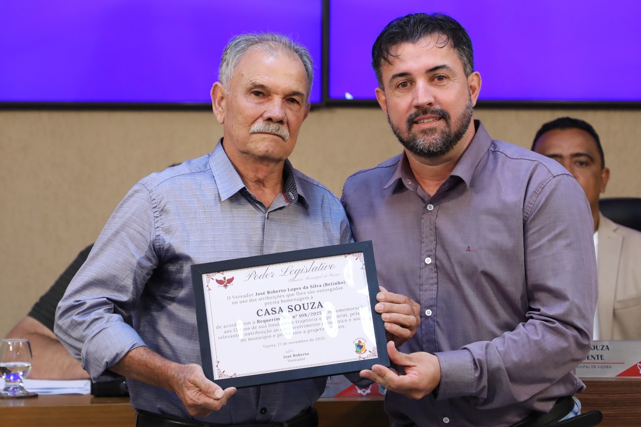 Casa Souza é homenageada por atuação de 51 anos no comércio de Viçosa