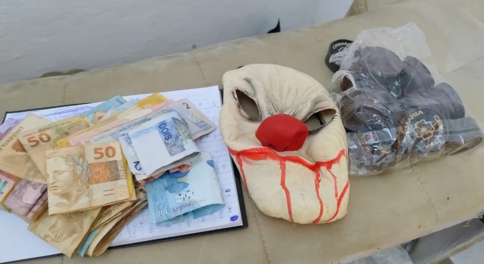 Operação Açor prende nove pessoas e apreende drogas, armas e dinheiro em Viçosa e região