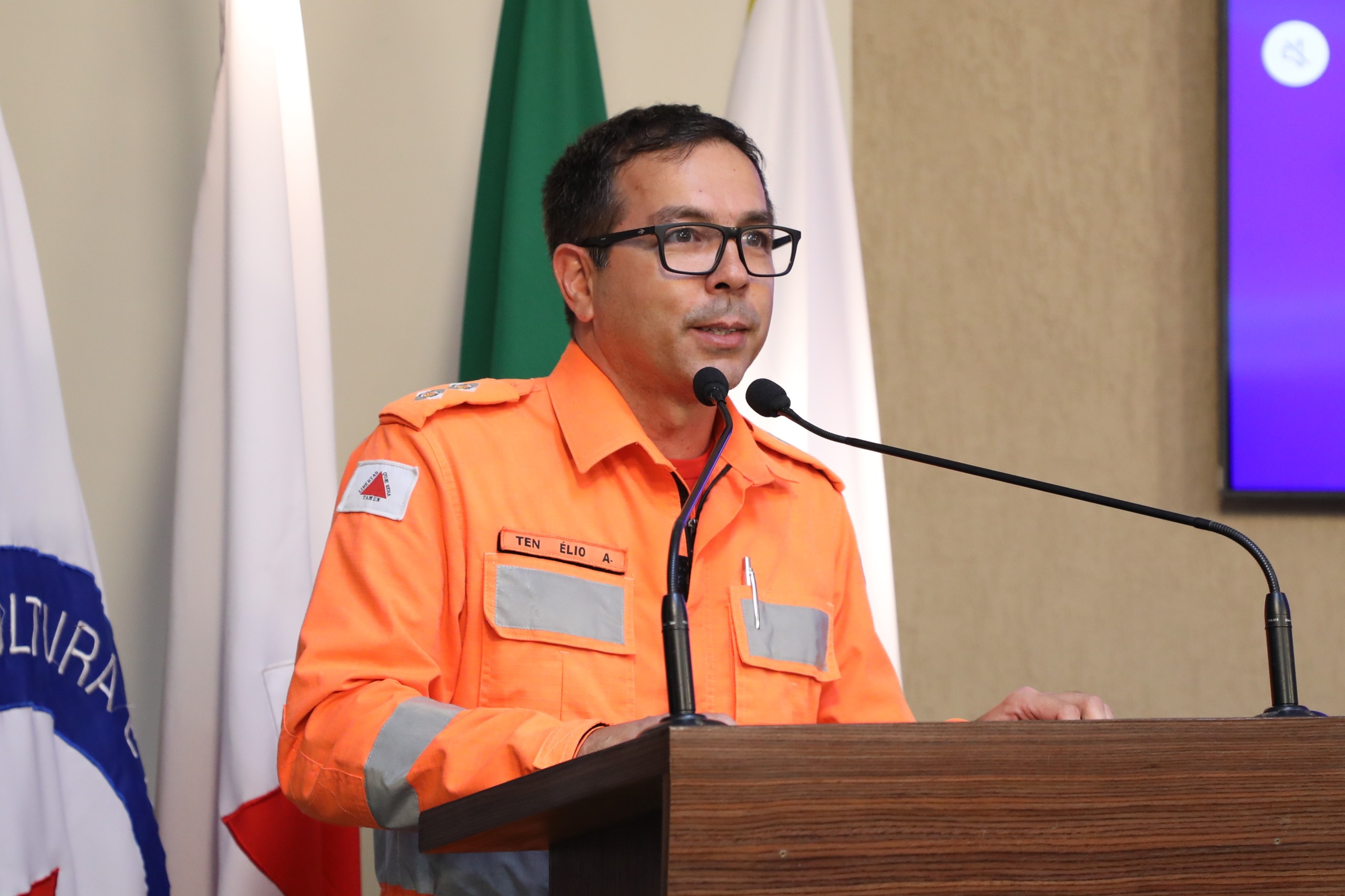 Comandante dos Bombeiros de Viçosa solicita apoio para melhorias no pelotão e expansão de projeto preventivo