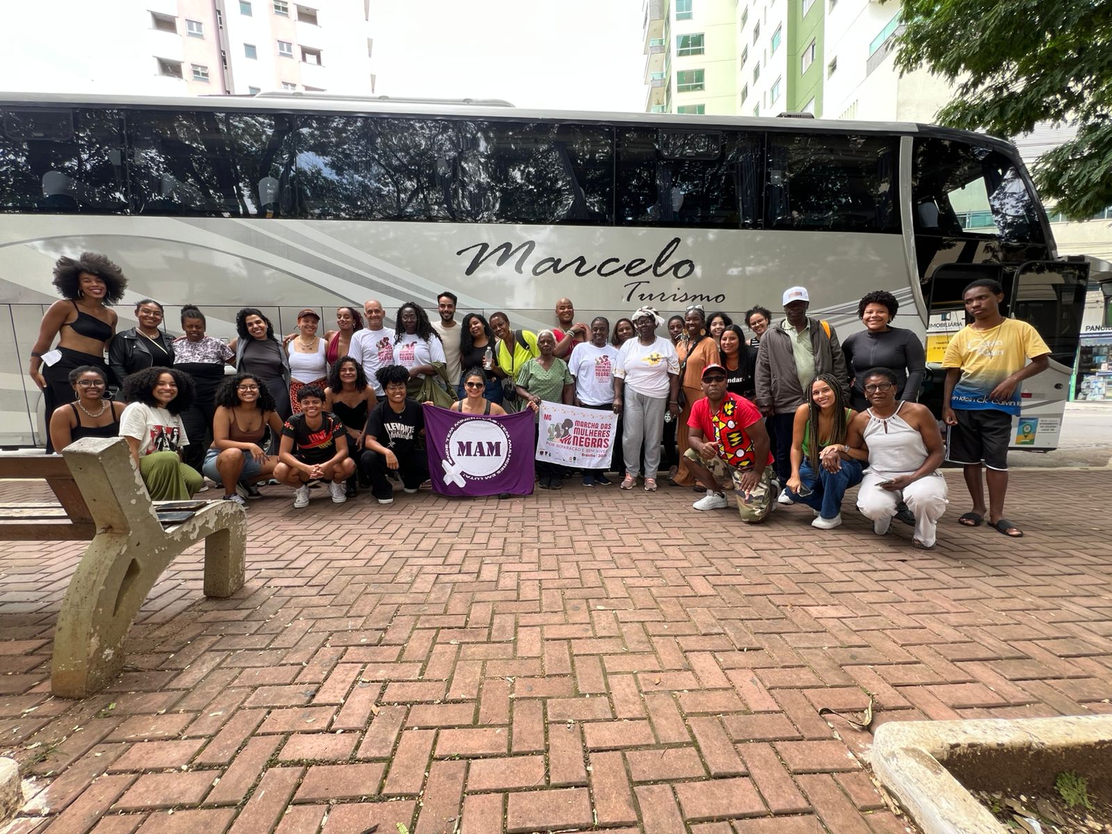 Delegação de Viçosa participa da 2ª Marcha das Mulheres Negras em Brasília