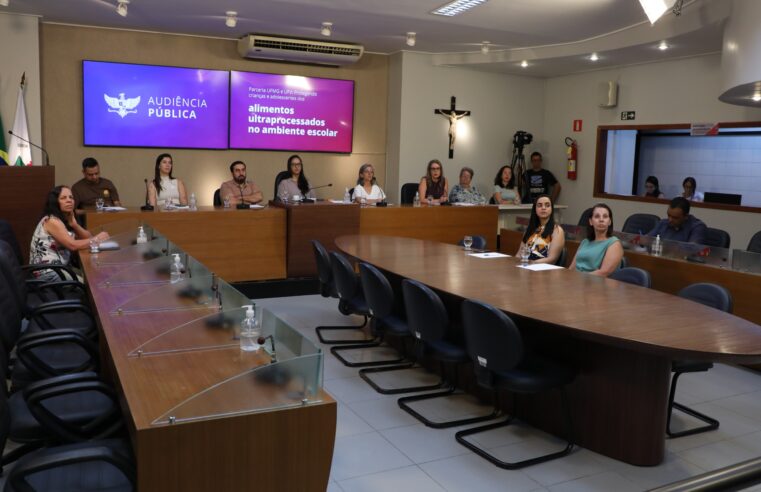 CMV debate proibição de ultraprocessados em escolas e risco de excesso de peso em crianças