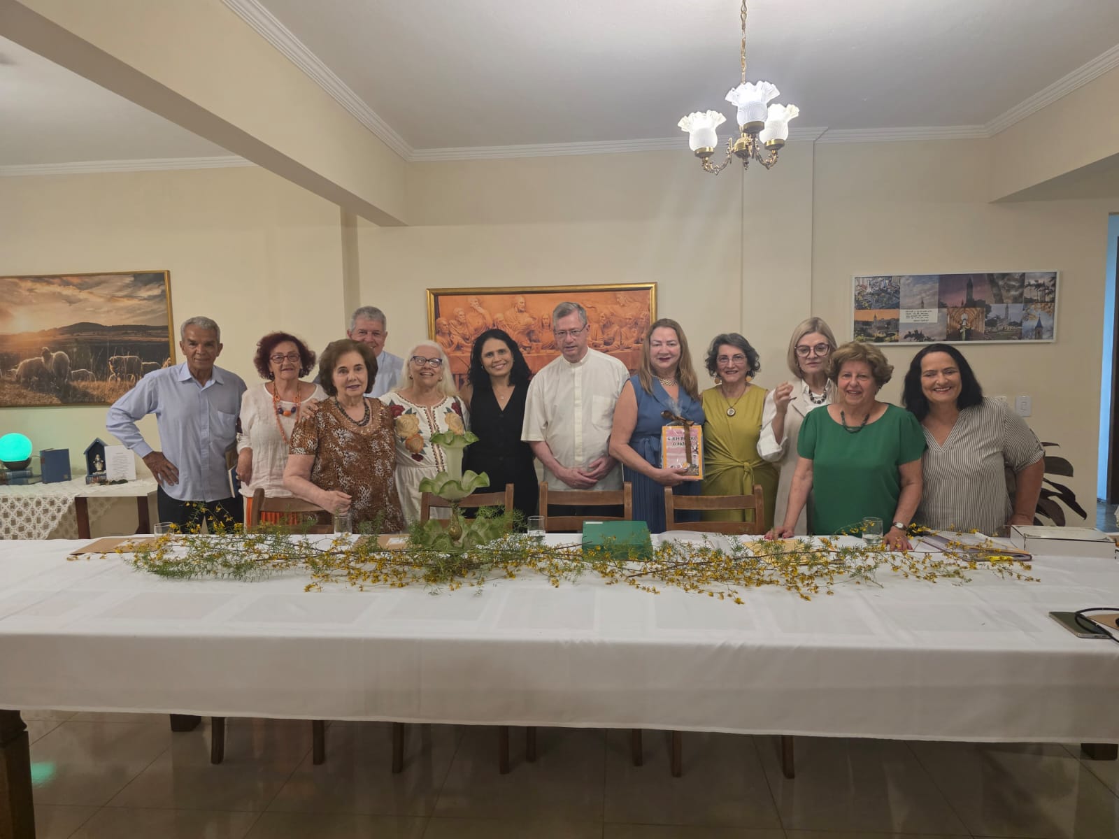 Academia de Letras de Viçosa marca 40 anos e reforça parceria com a Educação