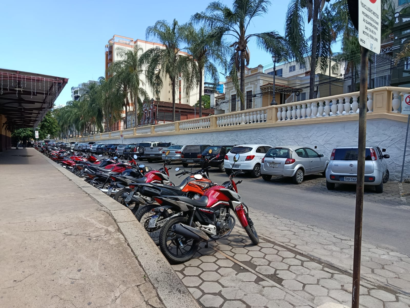 Prefeitura de Viçosa inicia restauração da balaustrada da Avenida Bueno Brandão