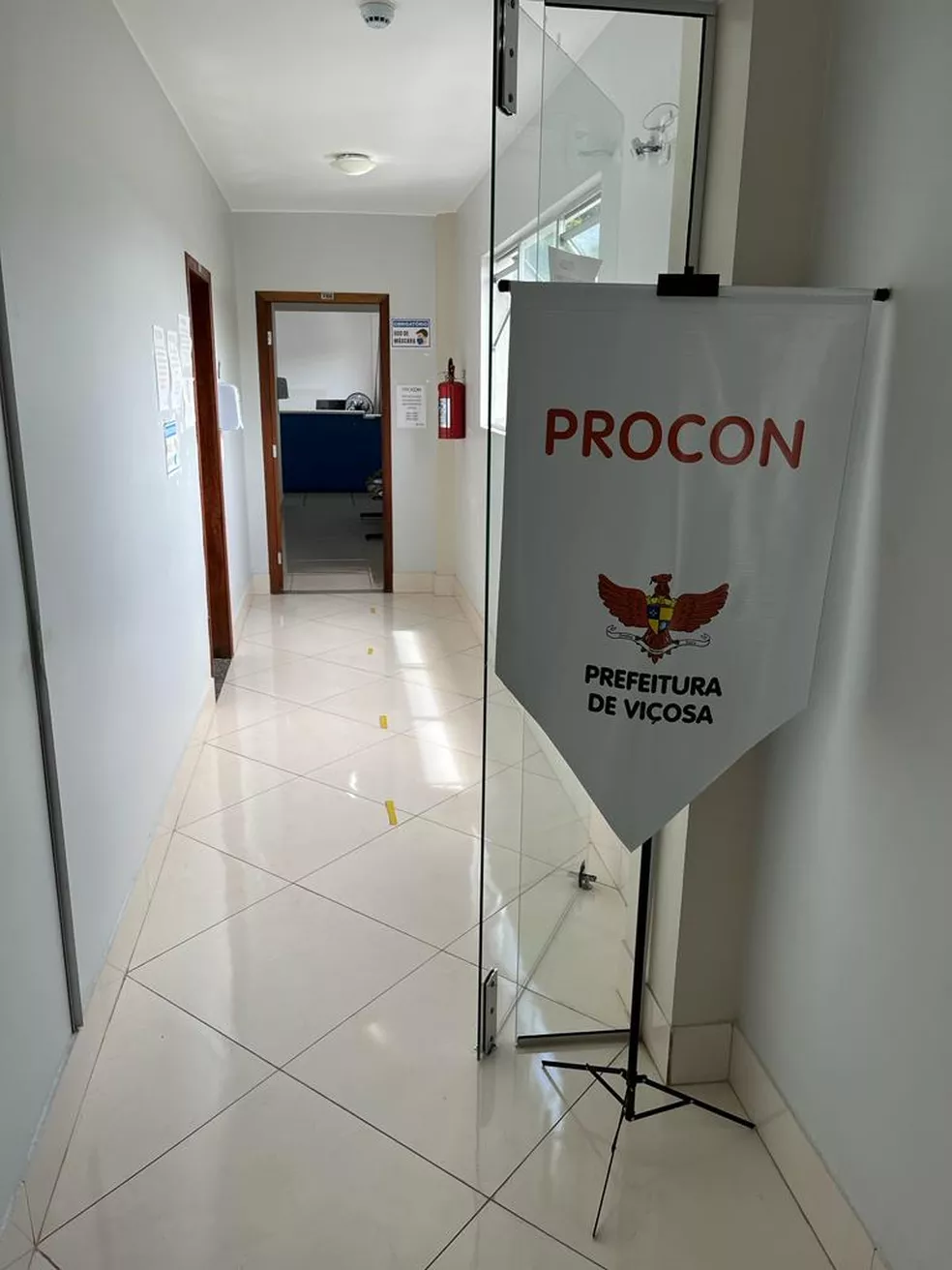 PROCON de Viçosa orienta consumidores para compras na Black Friday