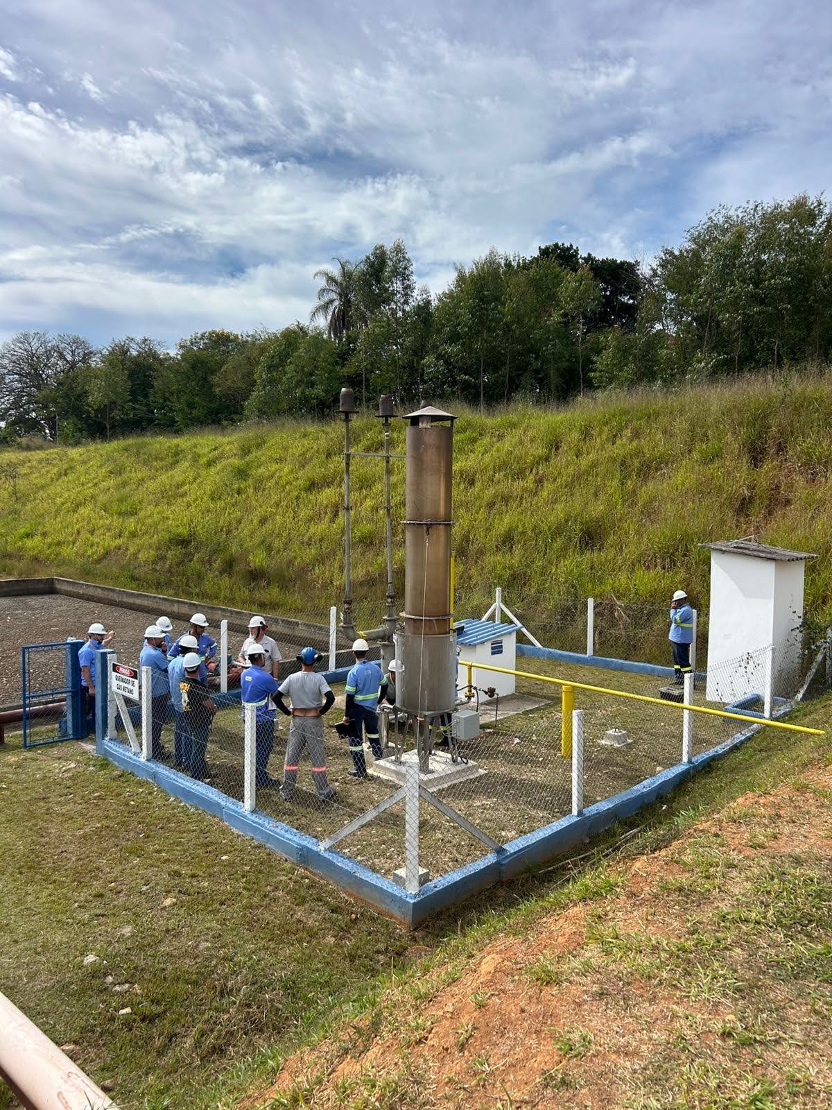 Saneamento sustentável: conheça técnica de queima enclausurada de biogás usada pela Copasa