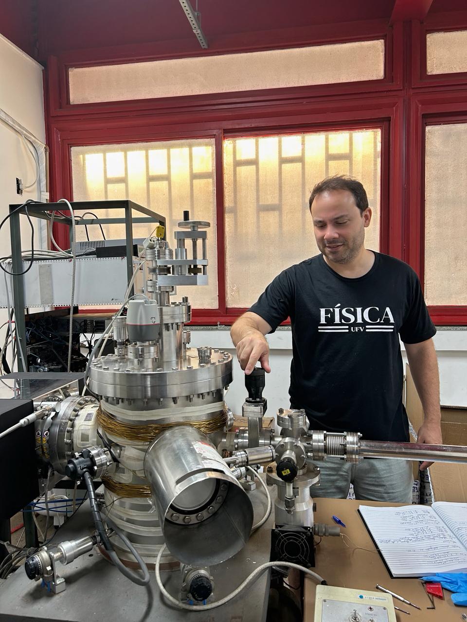 UFV avança na produção de material quântico estratégico no Brasil
