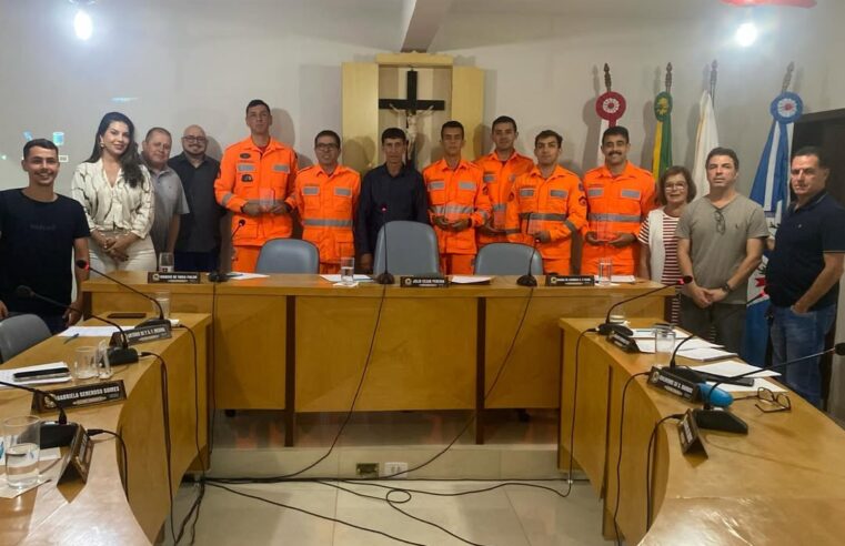 Câmara de Teixeiras entrega Moção de Aplausos a militares do 3º Pelotão de Viçosa