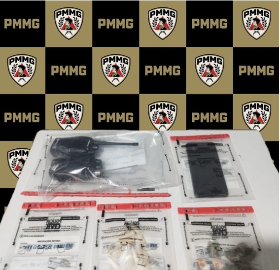 PM prende dois por tráfico e apreende drogas em boca de fumo em Ubá