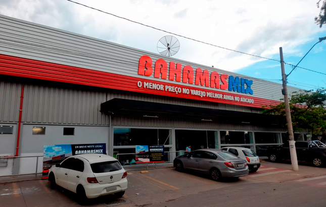Autorização judicial permite ao Supermercado Bahamas manter lojas abertas aos domingos em Ubá