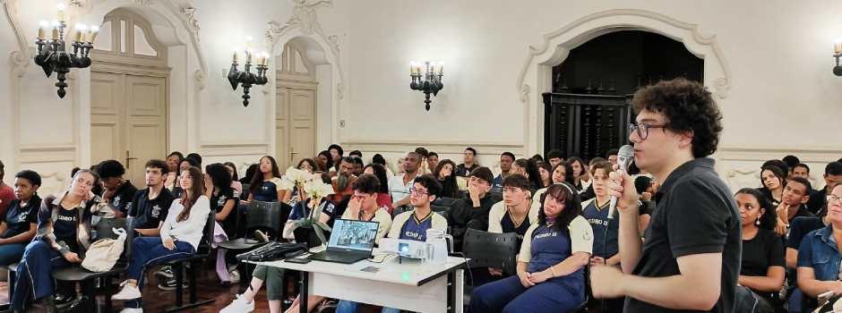Escola Estadual Dom Pedro II celebra 100 anos reforçando a importância da educação