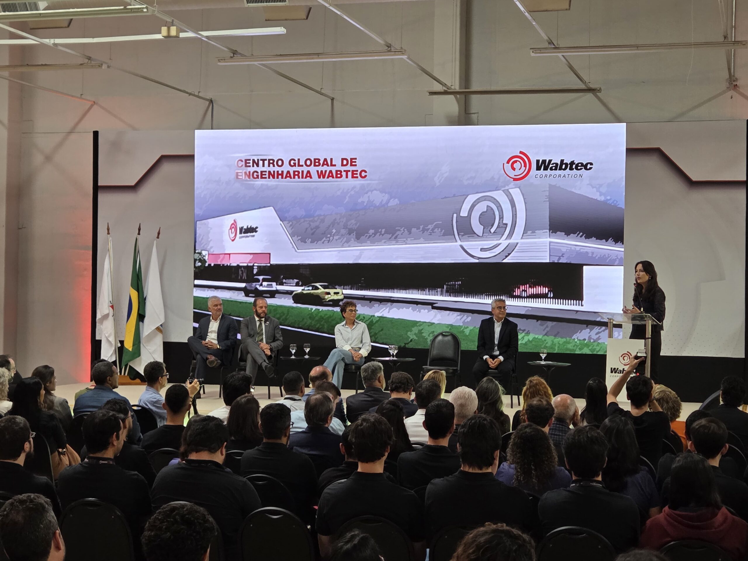 Governo de Minas participa da inauguração de Centro Global de Engenharia em Contagem