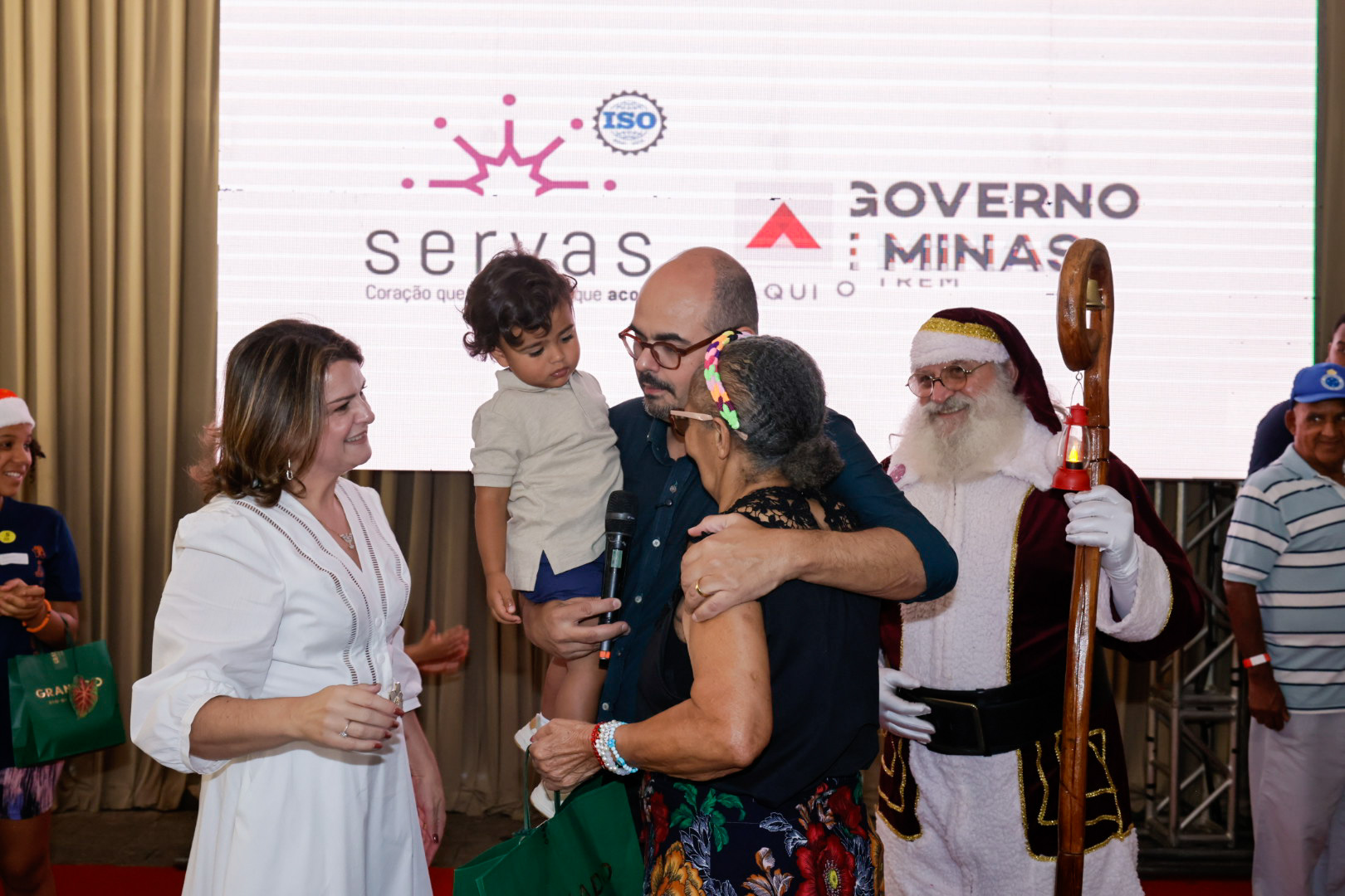 Natal Solidário leva acolhimento e afeto ao Palácio da Liberdade, em Belo Horizonte