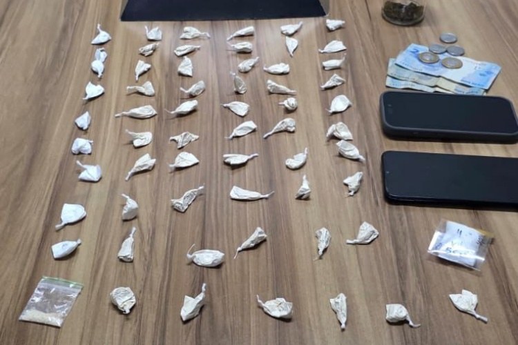 PM prende jovem por tráfico de drogas na modalidade “delivery” no Centro de Muriaé