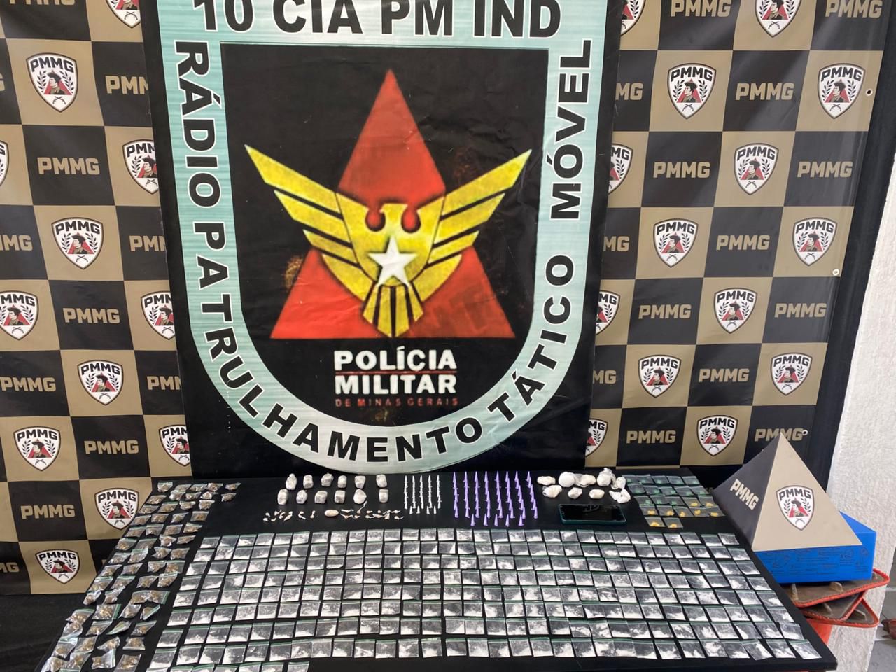 Tático Móvel prende suspeito por tráfico de drogas no bairro Bom Jesus, em Viçosa