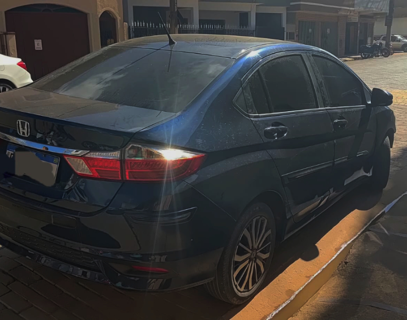 Polícia Civil recupera veículo roubado e prende homem por receptação em Ervália