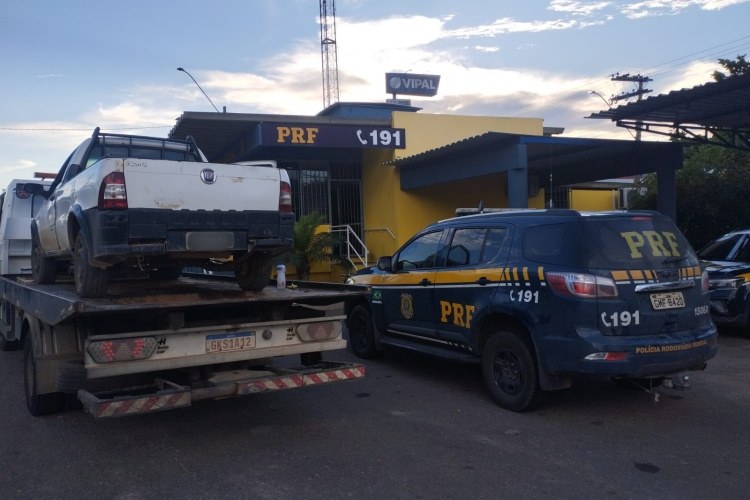 Veículo roubado no Espírito Santo é recuperado na Zona da Mata durante ação conjunta das polícias