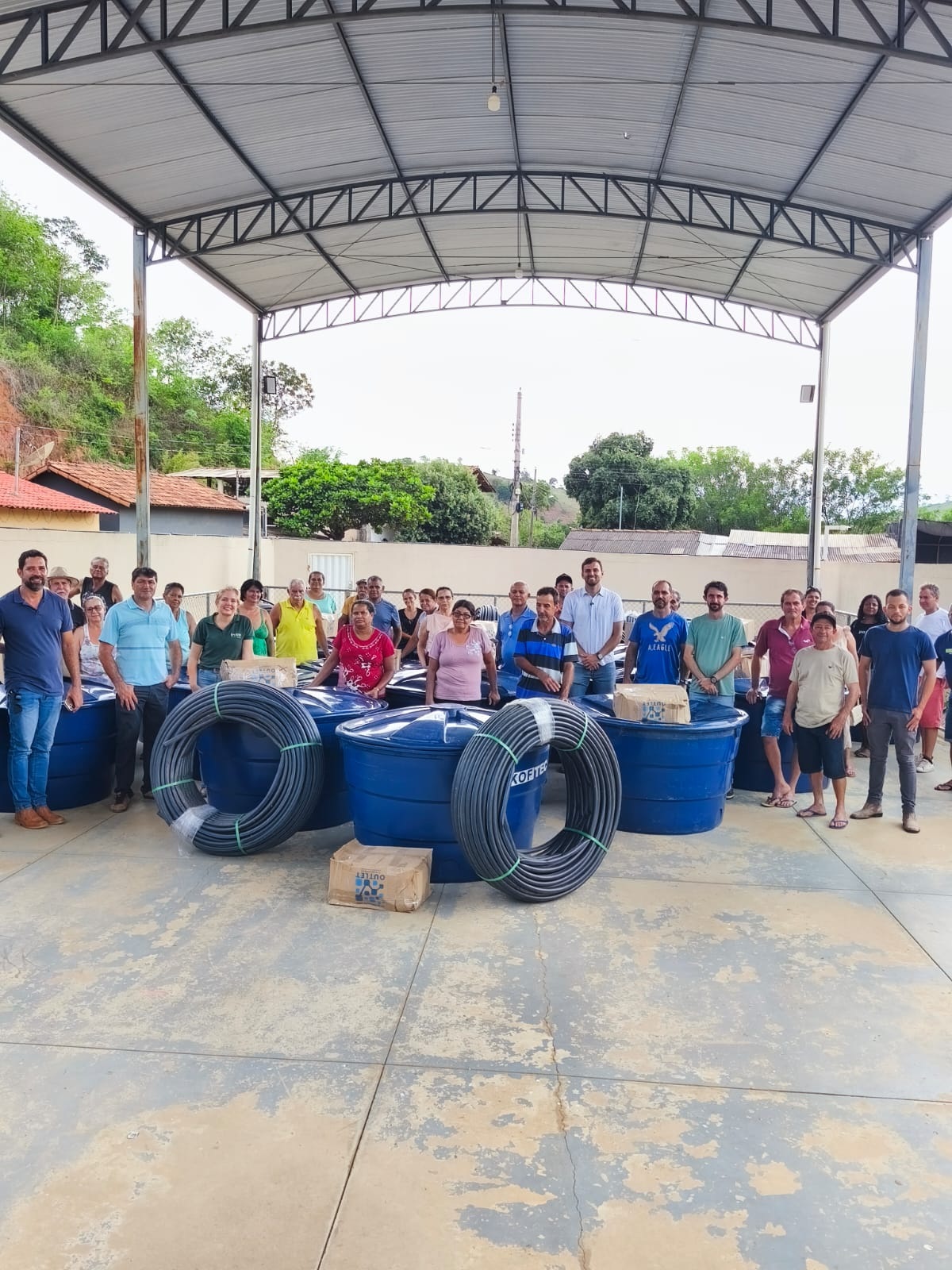 Estado distribui kits de irrigação para agricultores de município do Leste de Minas