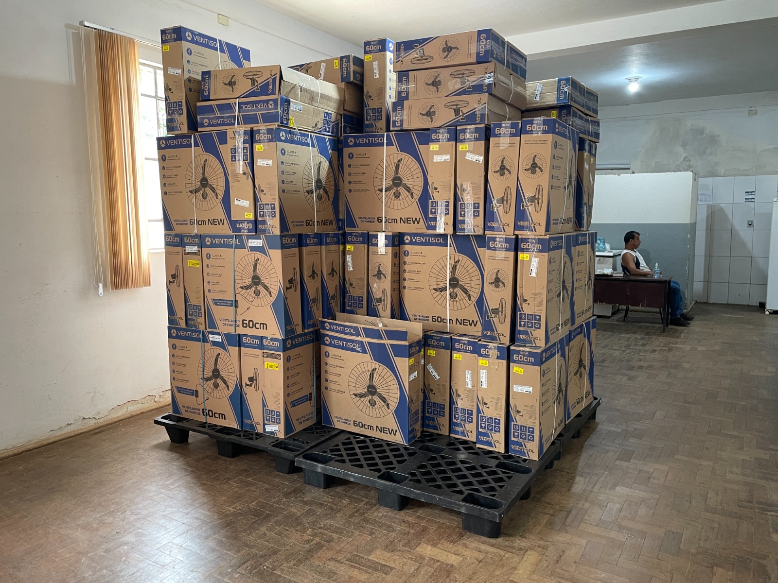 PMV adquire 252 ventiladores para escolas municipais de Viçosa
