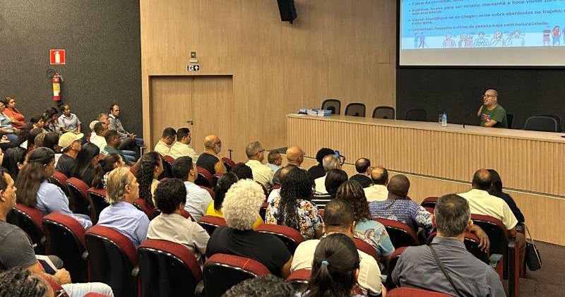 Governo de Minas promove treinamento para operadores do transporte metropolitano voltado ao atendimento de pessoas com deficiência