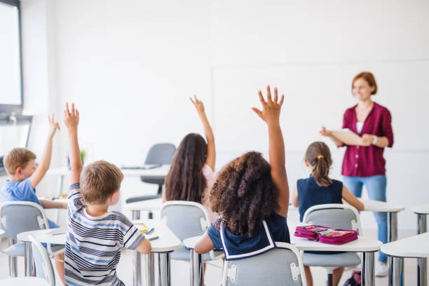 Rede estadual de Minas retoma aulas em 4/2 com início do ano letivo de 2026