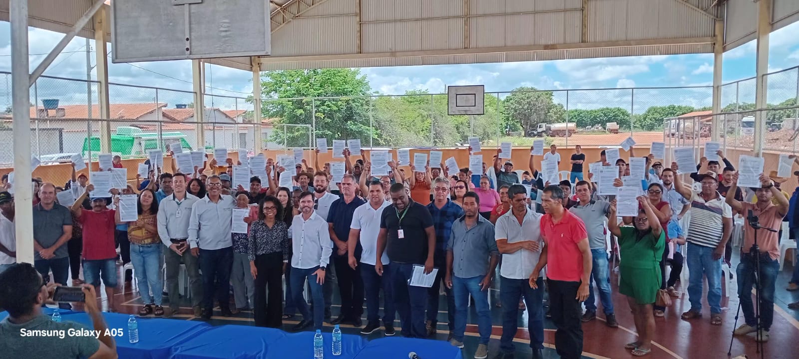 Primeira entrega de títulos de regularização terras de 2026 beneficia produtores do Norte de Minas