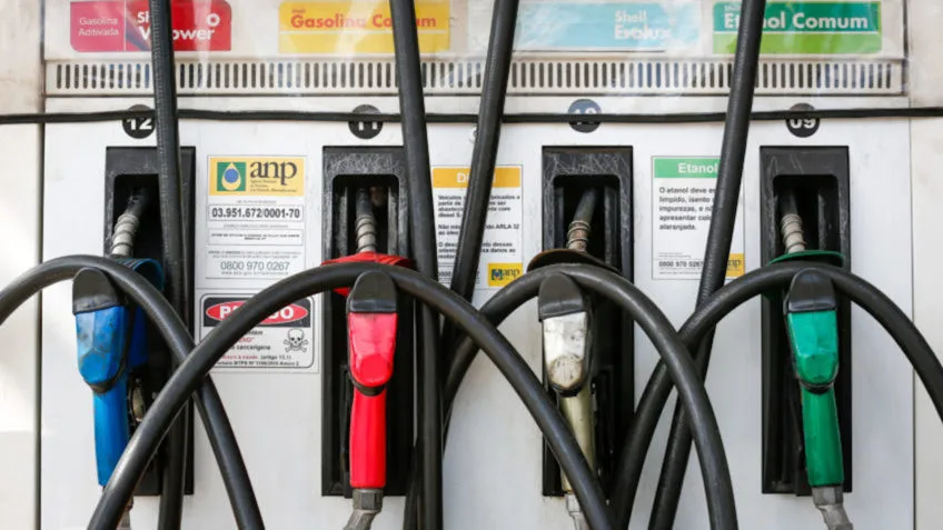 Procon-MPMG alerta sobre aumentos indevidos nos preços de combustíveis