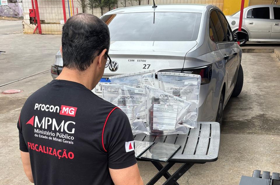 Fiscalização do Procon-MG flagra irregularidades em postos de combustíveis na Zona da Mata
