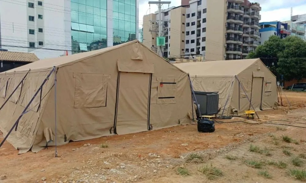 Hospital de campanha é montado em Ubá após danos em unidades de saúde causados pelas chuvas