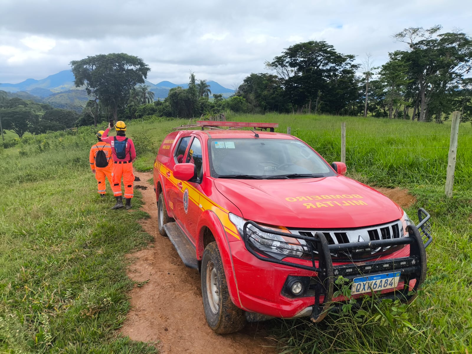 Buscas por Luciano continuam em Ubá sob monitoramento de drones e remoção de destroços