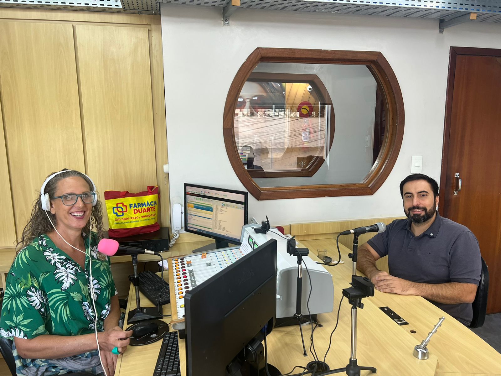 Prefeito aborda mobilidade, transporte e repasses à saúde em entrevista na rádio