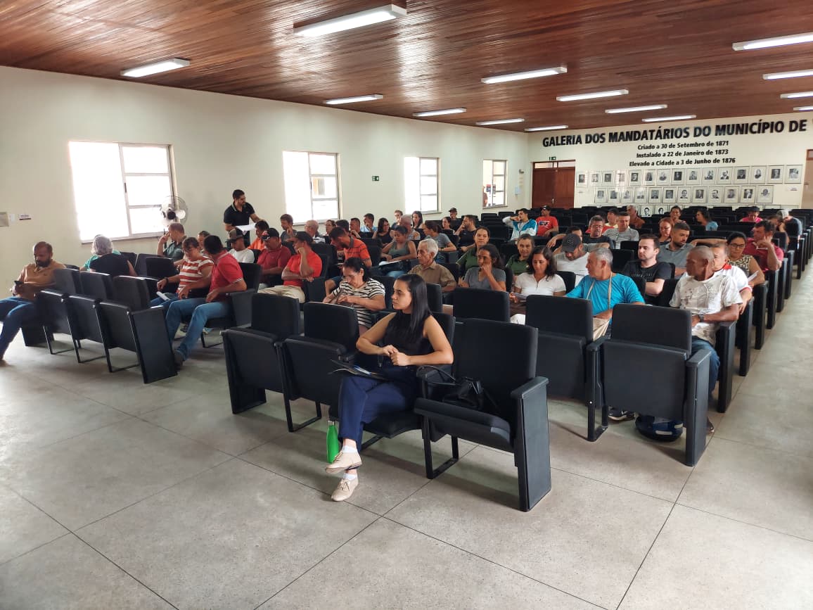 Reunião define critérios para compra de alimentos da agricultura familiar nas escolas de Viçosa