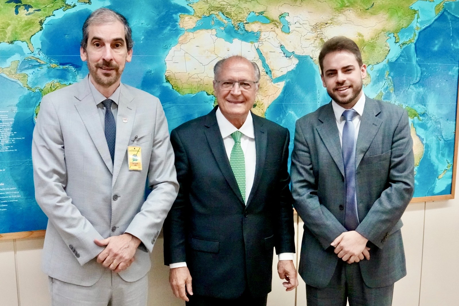 Com apoio dos governos federal e estadual e HU Brasil, projeto do Hospital Universitário avança para fase executiva