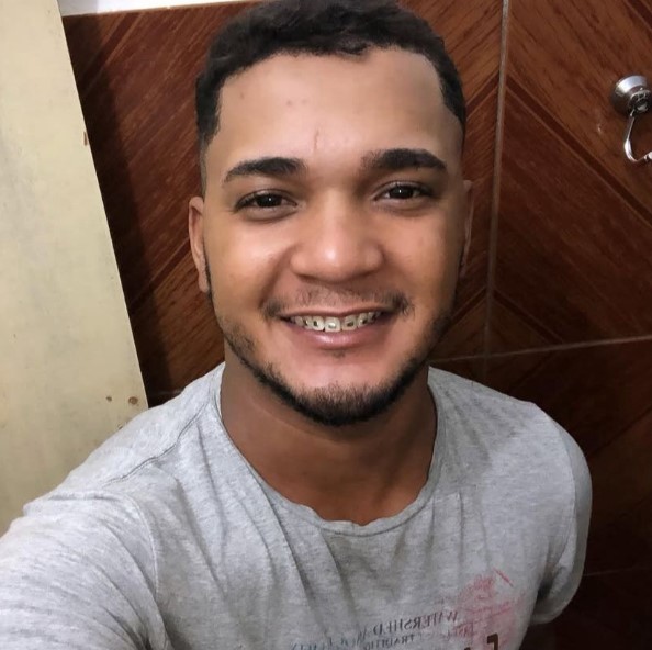 Jovem de Piranga desaparece em praia de Guarapari e mobiliza buscas