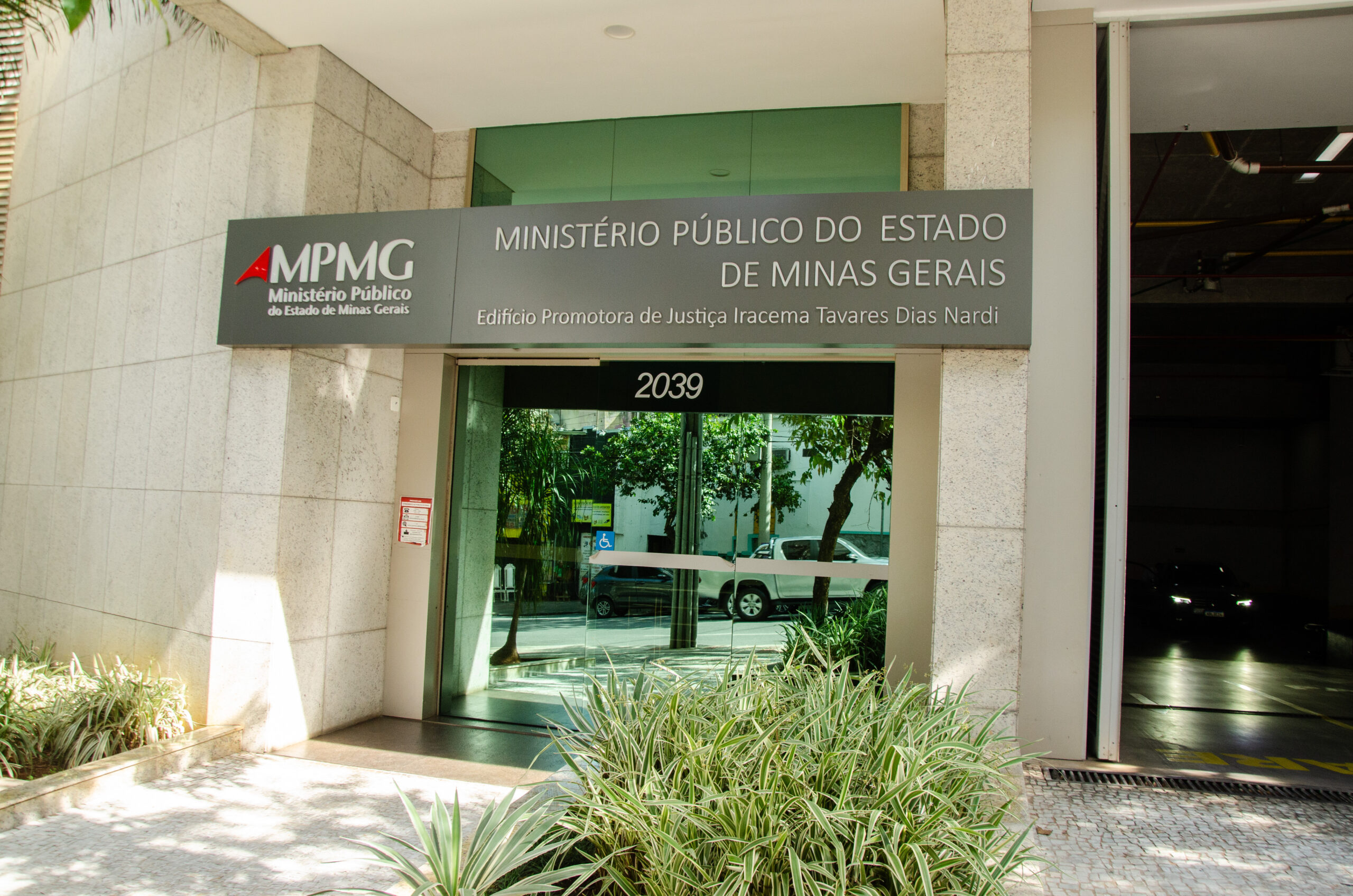 MPMG multa Santander em R$ 10,7 milhões por abusos em empréstimos consignados