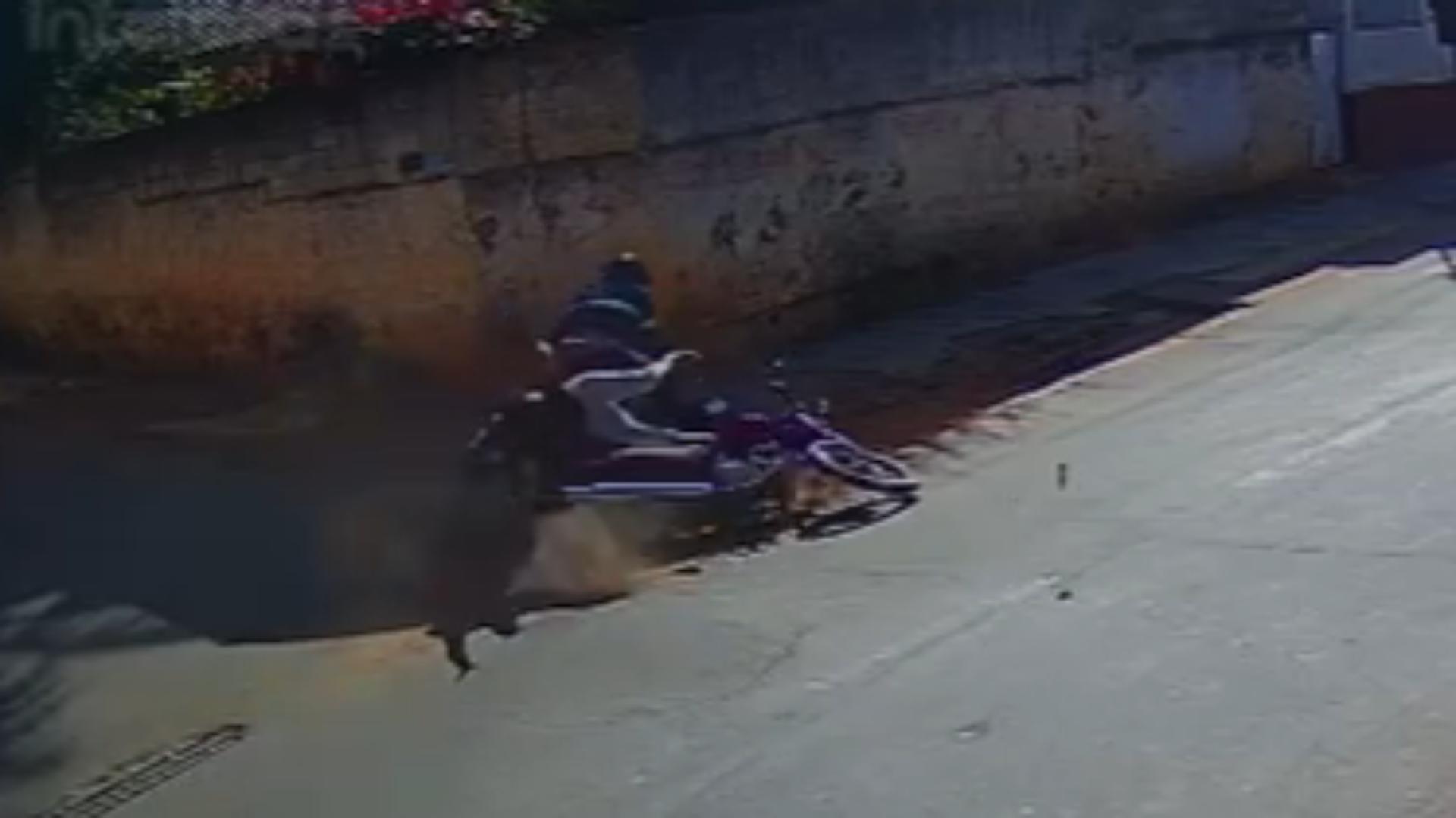 Colisão entre motocicletas deixa dois feridos na Avenida Marechal Castelo Branco, em Teixeiras