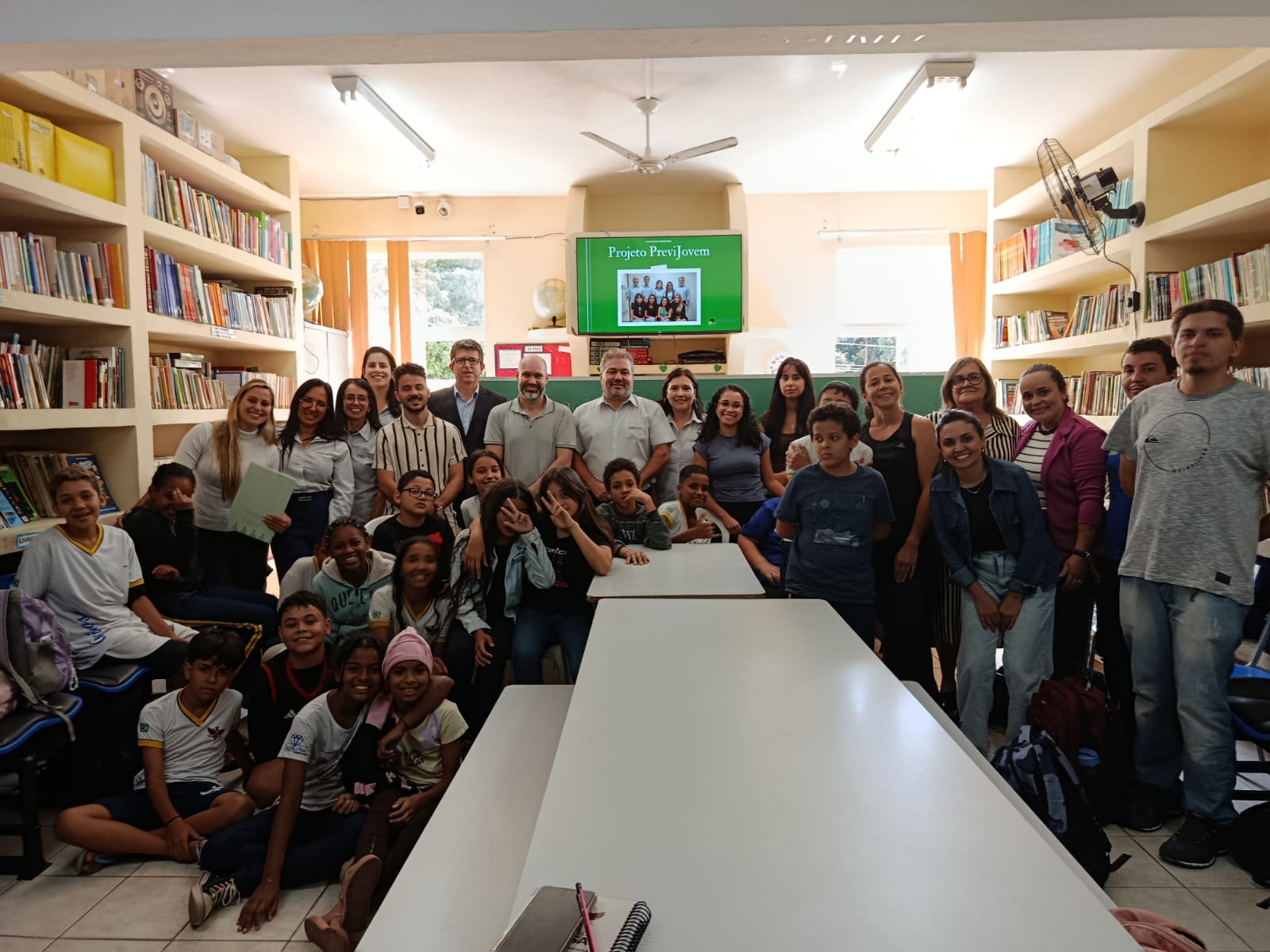 Projeto PreviJovem leva educação financeira a alunos de escola municipal em Viçosa