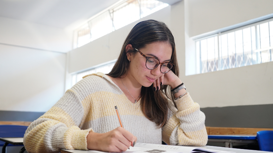 Estudantes mineiros já podem solicitar isenção da taxa de inscrição do Enem 2026