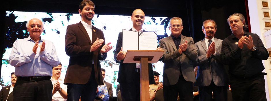 Governo de Minas transfere capital para Pouso Alegre e anuncia dois novos Colégios Tiradentes para o Sul do estado