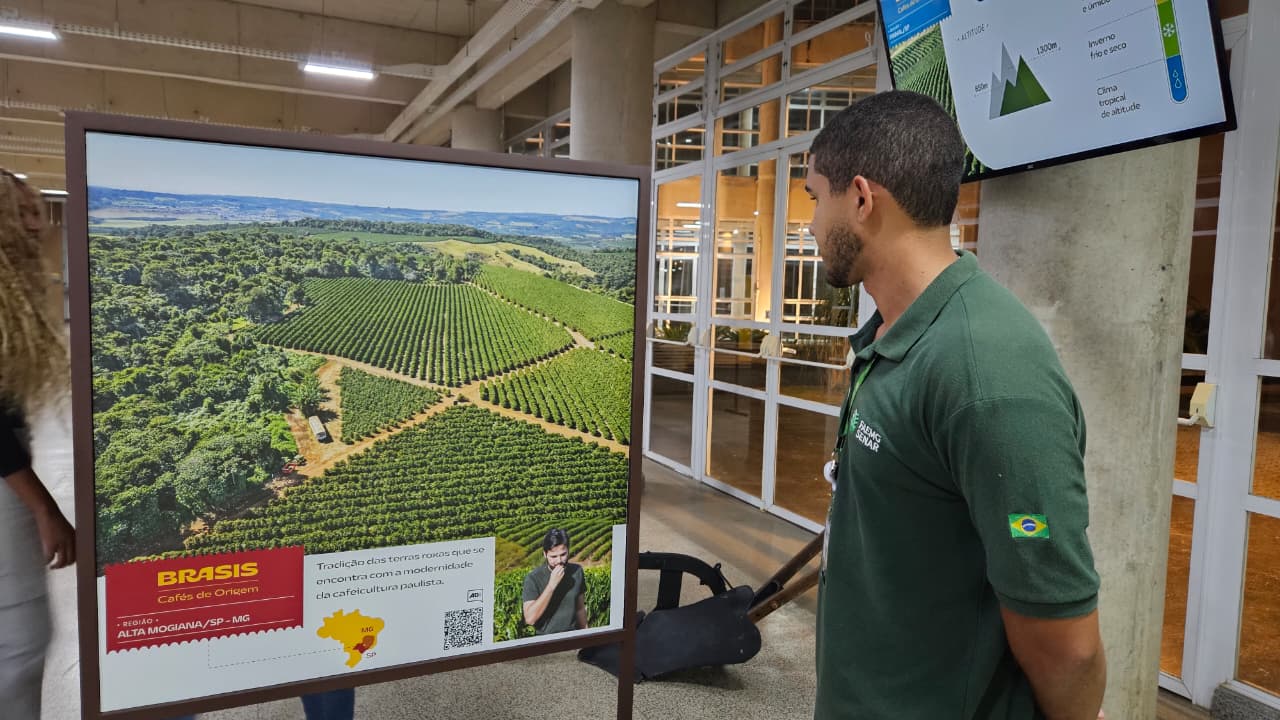Exposição em Viçosa destaca cafeicultores das Matas de Minas e cafés de origem