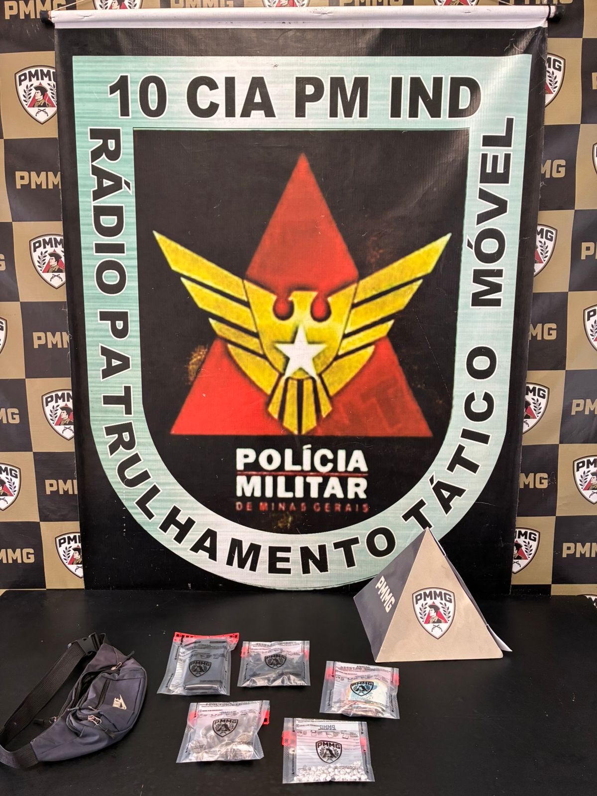 Adolescente é apreendido por tráfico de drogas durante operação da PM em Viçosa