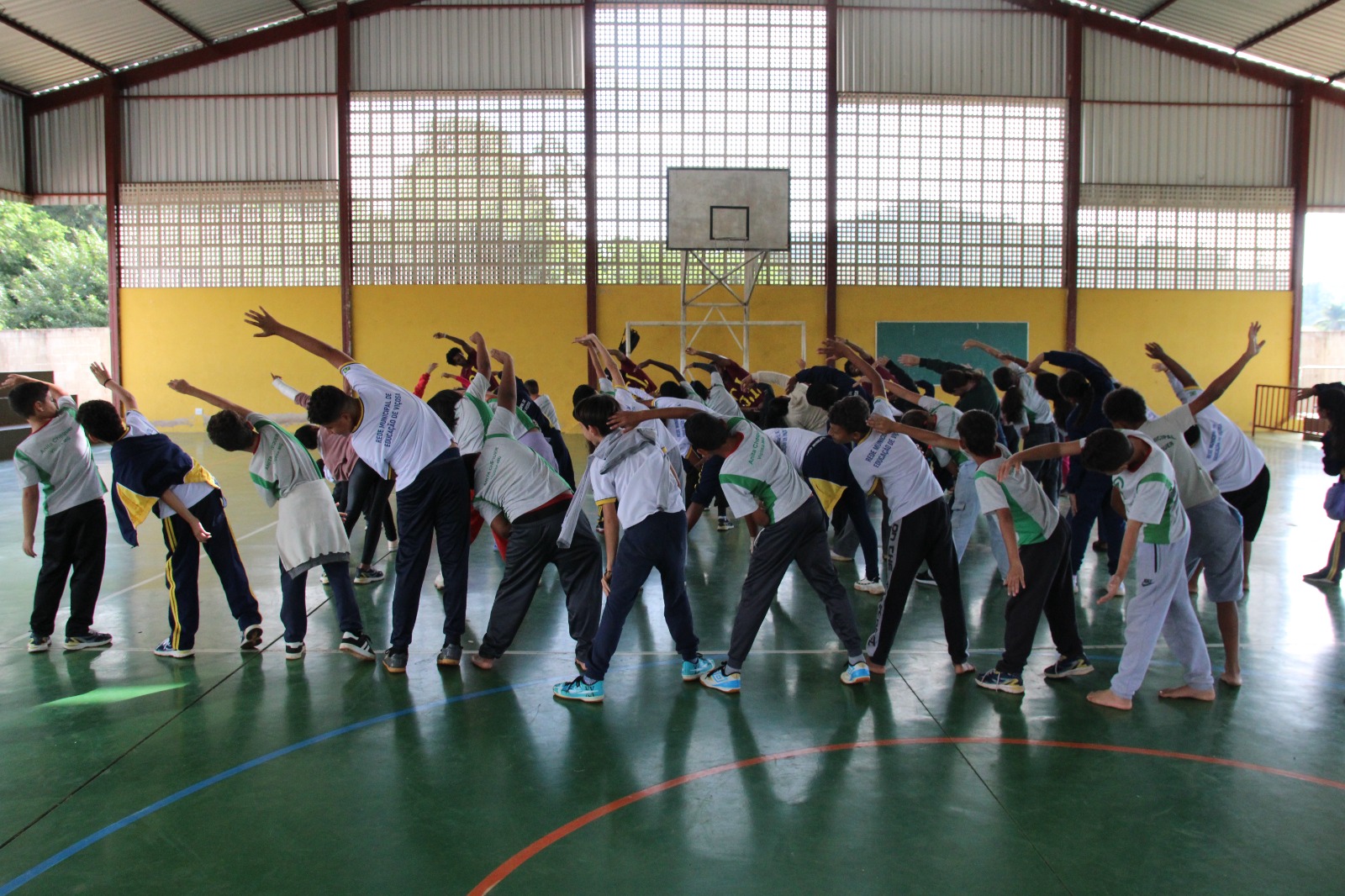 Hip-hop chega à Escola Anita Chequer com oficina do Grupo Impacto