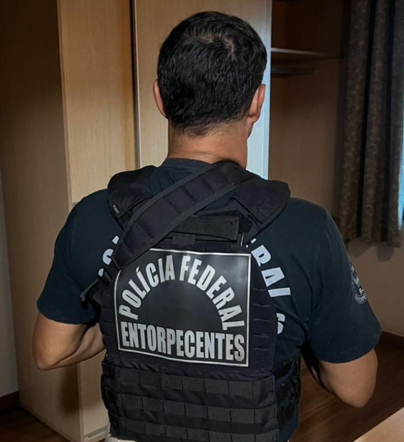 Polícia Federal desarticula grupo que usava cargas de café para traficar cocaína na Zona da Mata