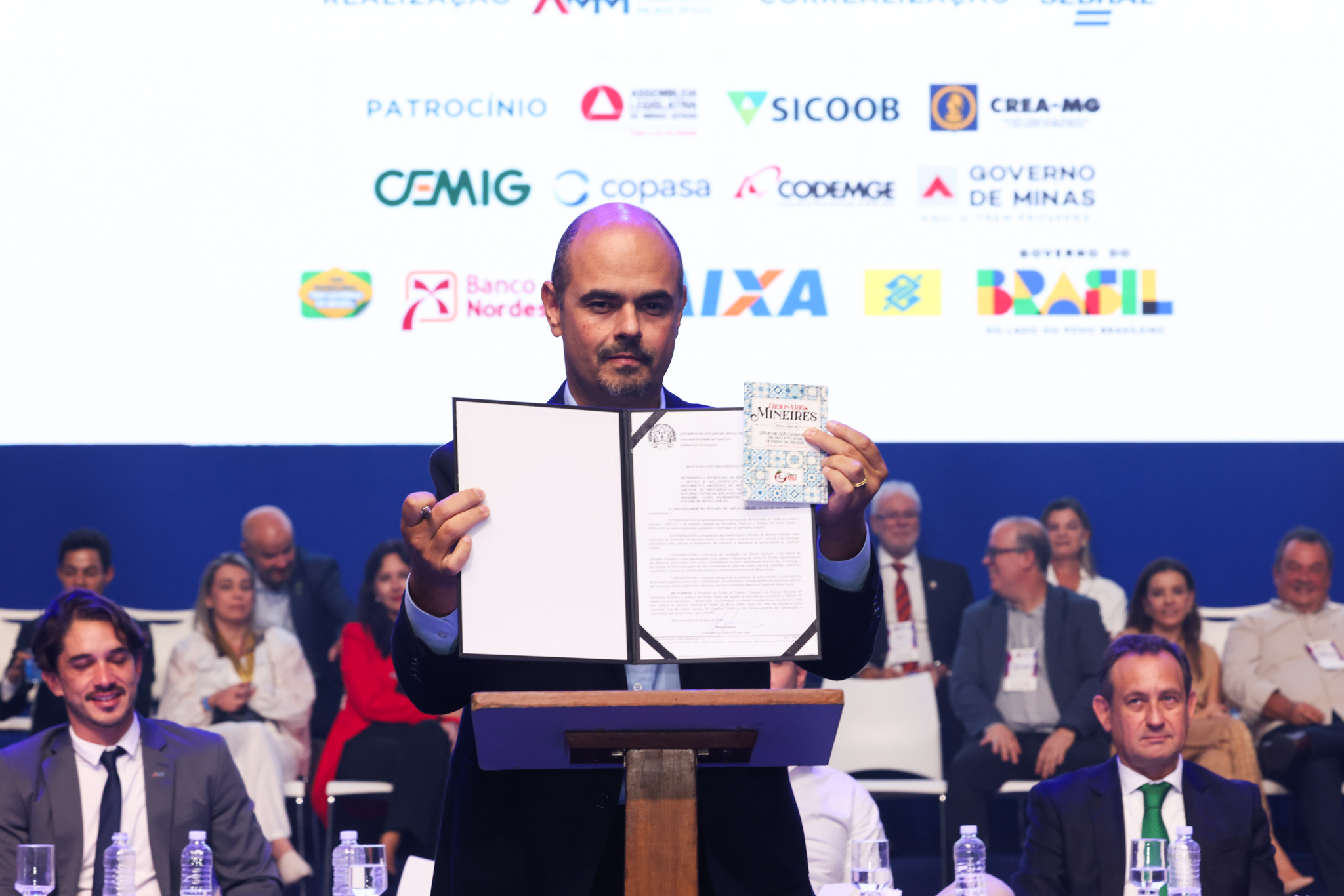 Governador anuncia estudo para reconhecer o ‘mineirês’ como patrimônio cultural de Minas Gerais