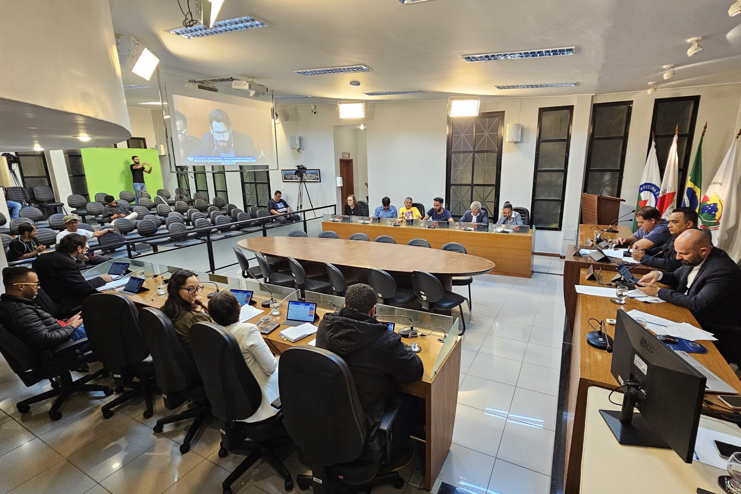 Câmara de Viçosa aprova pagamento retroativo a servidores por tempo de serviço na pandemia