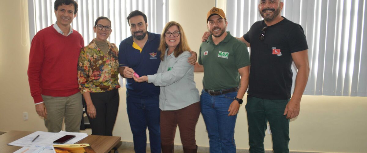 Prefeitura entrega chaves ao IMA para instalação na futura Casa do Cidadão em Viçosa