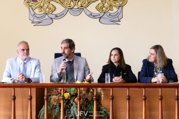 UFV discute futuro da ciência e inovação em workshop no centenário