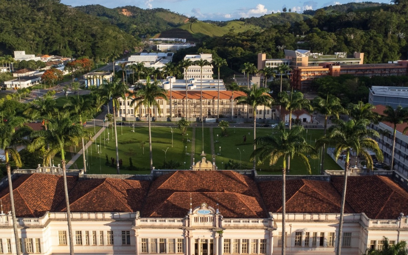 Câmara dos Deputados realiza sessão solene em homenagem aos 100 anos da UFV