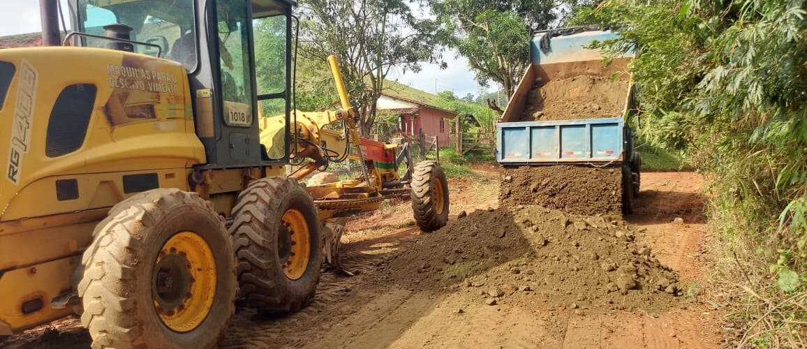 Prefeitura amplia recuperação de estradas rurais em comunidades de Viçosa