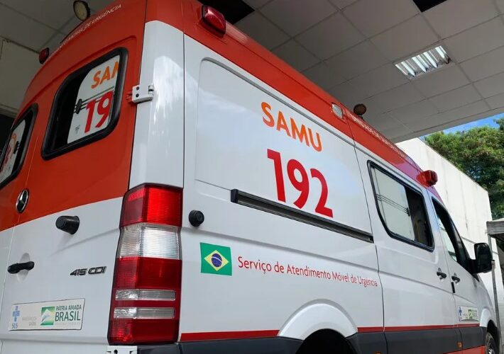 Mulher baleada na cabeça é transferida pelo SAMU entre hospitais em Viçosa