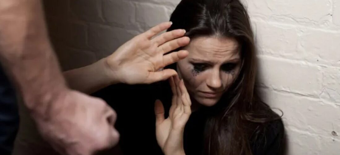 Mulher solicita medida protetiva após agressão dentro de residência em Viçosa